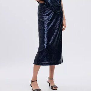 NWT, GAP Sequin Midi Pencil Skirt Women's Blue, Lined, Slit in back.